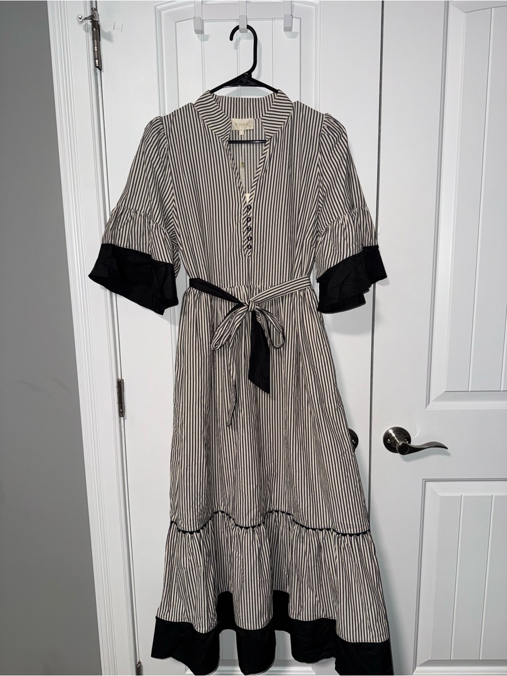 NWT Entro Striped Black and White Tie-Waist Midi Dress